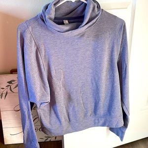 Cropped Mockneck Sweatshirt